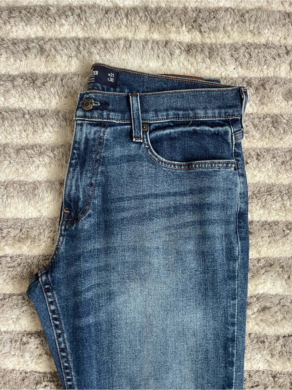 Hollister Medium-Dark Wash Blue Slim Straight-Leg Jeans